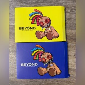 BEYOND 24-Color Eyeshadow Palette - Vibrant Collection